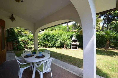 Bungalow mit Garten und Klimaanlage