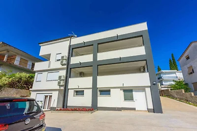 Ferienwohnung mit Balkon und Grill