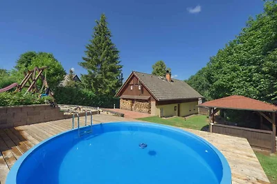 Ferienhaus mit Aussenpool