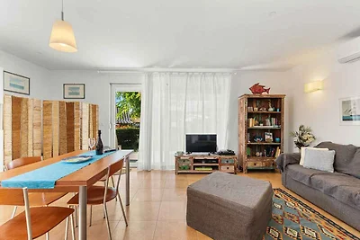 Ferienwohnung mit Terrasse und Garten