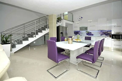 Villa mit Klimaanlage, mit Grillmöglichkeit, 