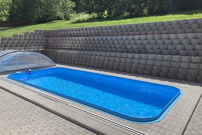 Ferienhaus mit Aussenpool und Plasma-TV