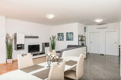 Ferienwohnung mit Klimaanlage und Meerblick