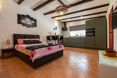 Bungalow mit Aussenpool