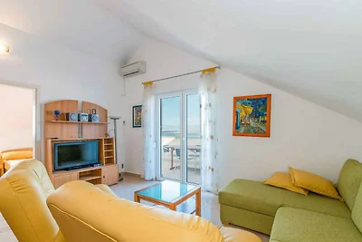 Ferienwohnung mit Balkon und Meerblick