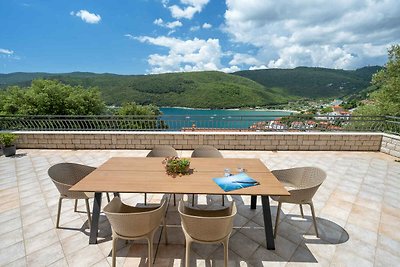 Ferienwohnung mit Terrasse und Meerblick