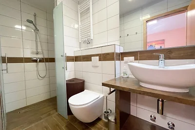 Ferienwohnung mit Balkon, WLAN und