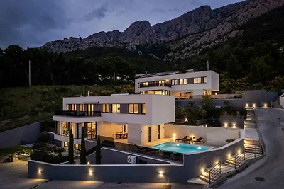 Ferienhaus mit Aussenpool
