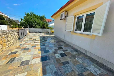 Ferienwohnung mit Balkon und Terrasse