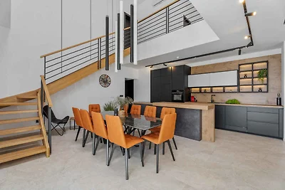 Ferienhaus mit Aussenpool