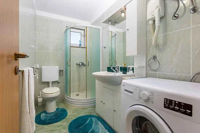 Ferienwohnung mit Klimaanlage und Balkon