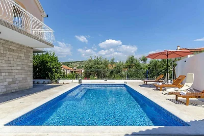 Ferienhaus mit Klimaanlage und Pool