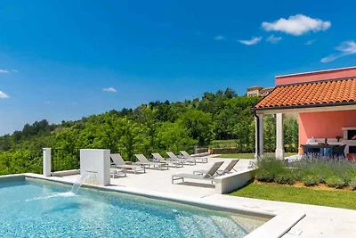 Villa mit Klimaanlage und Pool