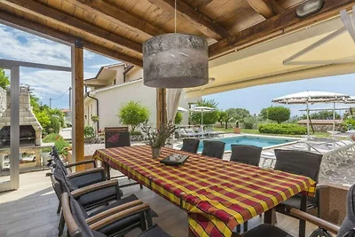 Ferienhaus mit Klimaanlage und Aussenpool