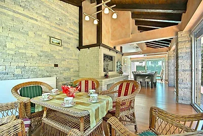 Villa mit privatem Pool, mit Meerblick, in de