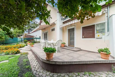 Ferienhaus in Strandnähe mit schönem Garten u