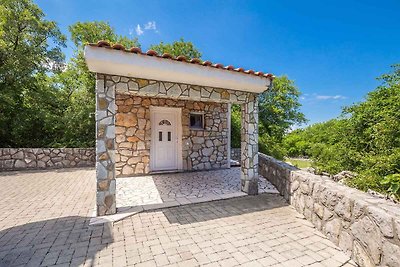 Villa mit Meerblick und Pool