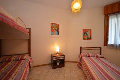 Ferienwohnung mit Klimaanlage und Balkon