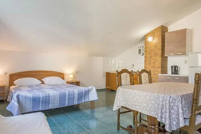 Appartamento Vacanza con famiglia Lokva Rogoznica