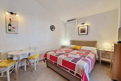 Studio mit Klimaanlage, Grill und Balkon