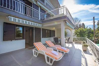 Ferienwohnung Rubesa Ruhig am Meer, umgeben v