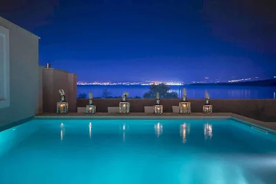 Villa mit Pool und Klimaanlage