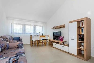 Apartment Zirje mit Meerblick in Strandnähe