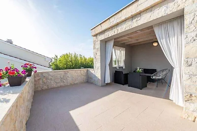 Villa mit Pool, Whirlpool und Sauna
