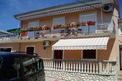 Ferienwohnung mit Terrase und Klimaanlage