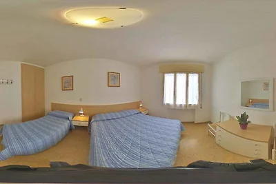 Ferienwohnung mit Klimaanlage und Balkon