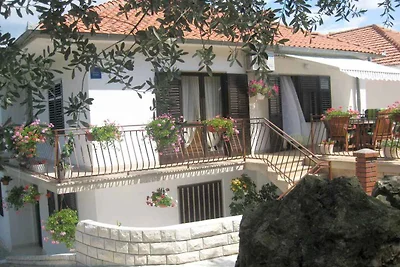 Ferienwohnung mit Terrasse und Grill