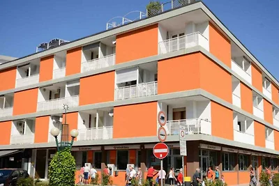 Studio mit Klimaanlage und Balkon