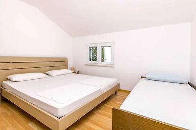 Appartamento Vacanza con famiglia Lokva Rogoznica
