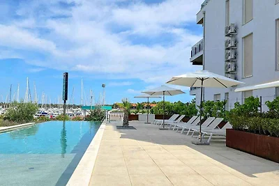 Ferienwohnung modern mit Schwimmbad