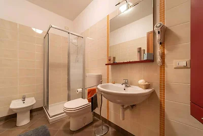 Ferienwohnung mit Garten und Klimaanlage