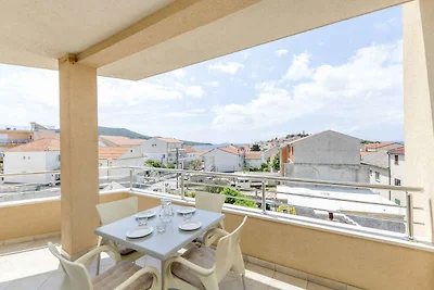 Ferienwohnung mit Klimaanlage und Balkon