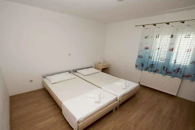 Charmantes Apartment mit zwei Schlafzimmern, 