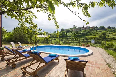 Ferienhaus mit Pool, Klimaanlage, Grill und i