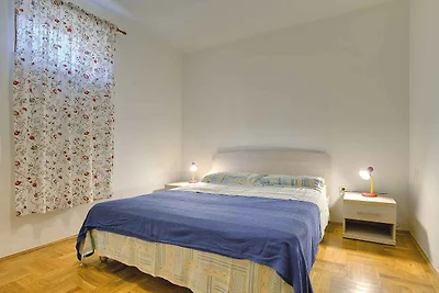 Ferienwohnung mit Terrasse und Klimaanlage