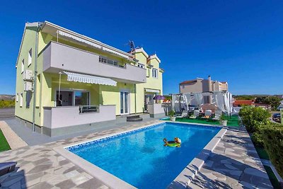 Ferienhaus mit Pool