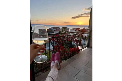 Studio mit Balkon und Grill