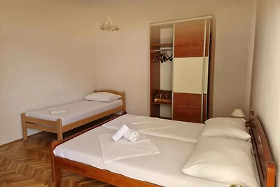 Urige Ferienwohnung Joso in Strandnähe auf de