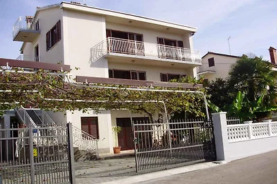 Ferienwohnung mit Klimaanlage und Balkon