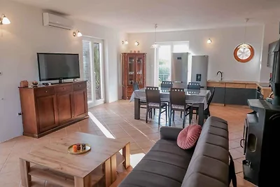 Villa mit Meerblick und Pool