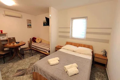 Ferienwohnung mit Meerblick 200 m vom Strand