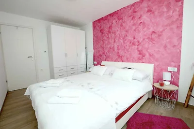 Ferienwohnung mit Klimaanlage und Terrasse