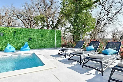 Villa mit Klimaanlage und Pool