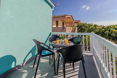 Ferienwohnung mit Balkon und Parkplatz