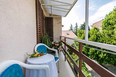 Studio mit Balkon und Klimaanlage