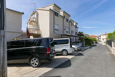 Ferienwohnung mit Terrasse und Grill